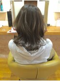 Nanpu 大人女性にもオススメのアッシュ系、自然なグラデーション