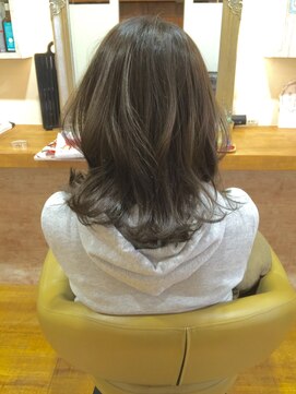 ナンプウ(Nanpu) Nanpu 大人女性にもオススメのアッシュ系、自然なグラデーション