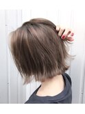 近藤千尋風グレージュボブ