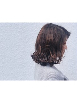 シームリー 千田町店(Seemly) ミディアムスタイル