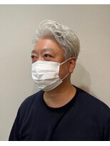 エン バイ スマイル(en by smile)&nbsp;30代・40代　メンズ　グレイヘア　パーマヘア