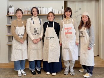 ヘアサロンライラックの写真/平日特典あり◇年齢と共に変化する髪質や似合う形…どんなお悩みも親身に寄り添ってくれる女性Stylist揃い