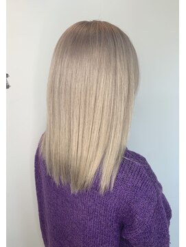 ヘアーデザインルアナ(Hair design Luana.) ホワイトミルクティー