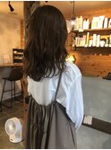 オリーブグレージュ