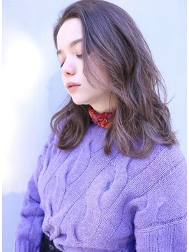 キティン 吉祥寺(kitin) kitin吉祥寺》　透明感アッシュベージュ　ミディアムロブ