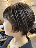 サーディースリーエーカーズヘアスタジオ(33Acers Hair Studio)&nbsp;ナチュラルハイライト&ショートスタイル