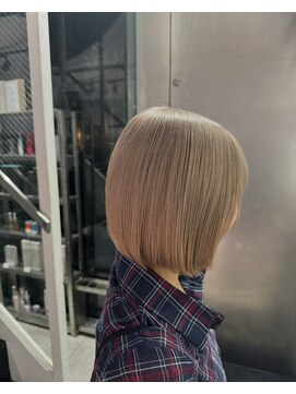 シェリ 天神(CHERIE) 福岡 ブリーチ ベージュ グレージュ ダブルカラー ブロンド