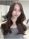 韓国 大人くびれロングレイヤー ミルクベージュ 顔まわりカット