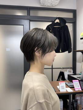 トウ(tou.) 大人ショートヘア/オリーブカラー