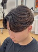 曲がる縮毛矯正で作る毛流れセンターパート