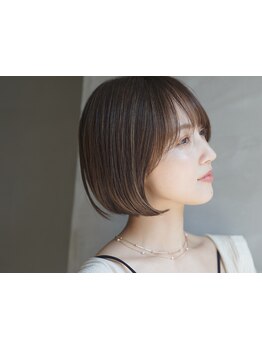 少し気になるけど白髪染めはしていない方のぼかすカラー☆白髪染めでも綺麗に明るめになるカラーをご提案☆