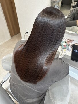 ベル サウス(BHEL south) 津市ロングレイヤーカットハッシュカット透明感カラー重めロング