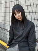 ミディアム×顔まわりレイヤー