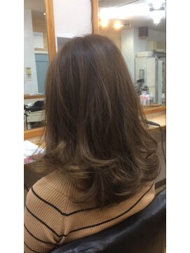 カラーアトリエ イロドリ(彩) イルミナカラー