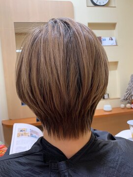 サロンドセレクション(salon de selection) フェミニンショート