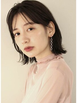 サーカス バイ ビュートリアム 青山(CIRCUS by BEAUTRIUM) ボブ　ミディアム　レイヤー　外はね　手入れ簡単