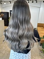 メリー オオサカ(Merly Osaka)&nbsp;艶感しっかり！グレーバレイヤージュ_white gray_