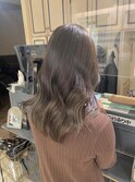 アッシュベージュ韓国レイヤーロングくびれヘア