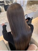 大人可愛い透明感立体感グレージュ×エアストレート