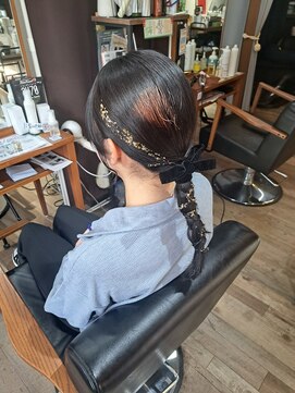 ピープス(PEEPS) タイトポニー(卒業式袴スタイル)