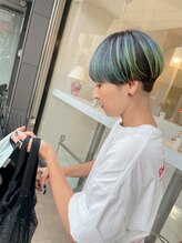 ハイトーンカラーもお任せください♪ブリーチ剤も数多く取り揃えています。髪の状態に合わせて理想の色に♪