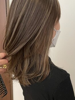 ウェルズ グランデ 奈良店(Well's GRANDE)の写真/《奈良》"明るく染まる白髪染め"オーダー多数◎2ヶ月経っても白髪が気になりにくい♪艶と透明感ある美髪に!