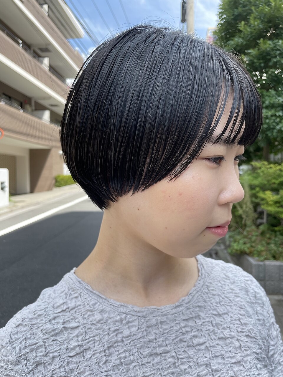 スリークなマッシュショートとダークトーンカラー：L242862750｜ロッソ