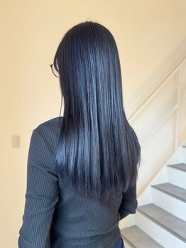 シェルク バイ シャッセ(cerc by SASE)の写真/【陣原駅徒歩1分】1人1人の髪質に合わせて作るオーダーメイドの髪質改善縮毛矯正で手触り滑らかな髪に◇