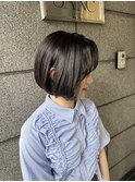 センターパートボブ