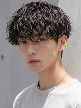 《波巻きスパイラルパーマでしか出せない質感が◎》より柔らかい質感で、ナチュラルな印象に＊[メンズ]