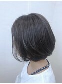 切りっぱなしフェザーボブ