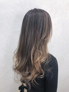 ジゼル(gisele) バレイヤージュ ナチュラル