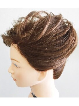 アヴソリューク(Absoluk) ヘアアレンジ