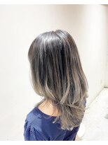 グレー/グラデーションカラー