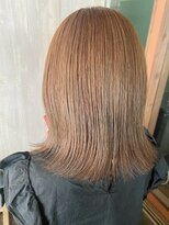 ココカラヘアー ニコ(cococara hair nico)&nbsp;アッシュグレージュ/透明感カラー/外ハネ/20代/30代/40代