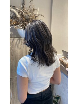 ミリィ 四日市(mily) コントラストハイライト