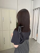 キチ(kici)&nbsp;酸性ストレートでつくる切りっぱなしヘア