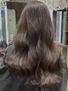 ヴォア(VOA) ナチュラルグレージュ