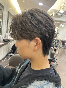ヘアーアンドメイク ビス(HAIR&MAKE bis) 今のメンズの流行りは刈り上げないくびれヘア【立川/沙久楽】