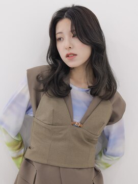 アイナミ ウィズ テトテ(AINM with tetote) 【 AINM 】センターパート/アッシュブラック/カール