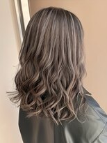 シャルムバイケンジ(Charm.by KENJE)&nbsp;デザインハイライトオージュア外国人風コントラストブリーチ銀座