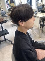 ユーフォリア 渋谷グランデ(Euphoria SHIBUYA GRANDE) 毛流れパーマ 刈り上げ センターパート MOMO