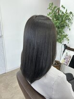 ラヴィリス バイ レム(Raviliss by rem)&nbsp;レイヤーカット×オリーブグレージュ