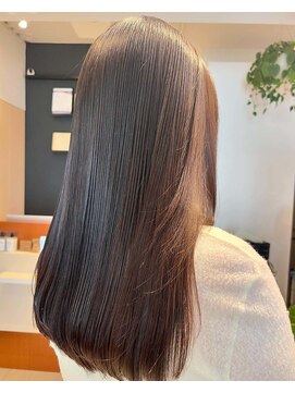 プルースラウンジ(Plus Lounge) 美ツヤ髪ストレートロングセミロング30代40代50代