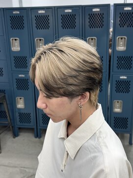 ステラ(STELLA) センターパート/ブロンドベージュ/エンドカラー/デザインカラー