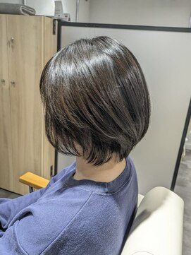 カミケンアジト(kamiken.ajito) 大人の美シルエットショートボブ【カミケンアジト/福島】