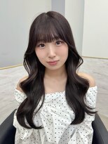 クム(kumu)&nbsp;レイヤーカット/韓国ヘア/縮毛矯正/顔周りカット/透明感カラー