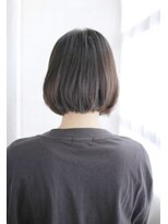 トランクイル サフリック(TRAN9UIL safric)&nbsp;20代・30代・40代　私らしさ引き立つ！ミニマムボブ