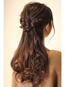 トランス(Trans) 簡単アレンジヘア