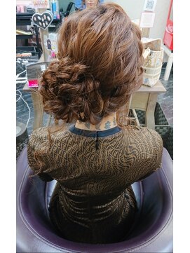 エヌエービー 池袋店(N.A.B.) ルーズアップ